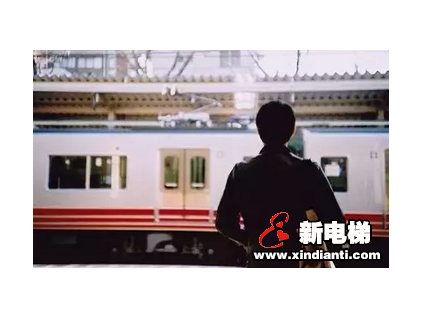 致電梯人：路再難，也要走！