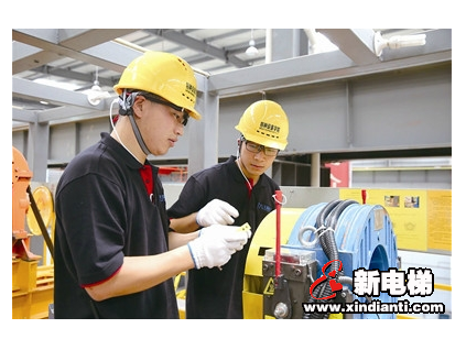 電梯維修職業(yè)技能競賽金獎得主可獲省五一勞動獎章及8萬元獎金