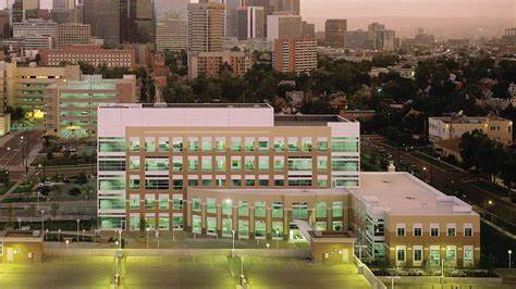 悉尼市政廳火車站因自動(dòng)扶梯部件故障進(jìn)行人群疏散