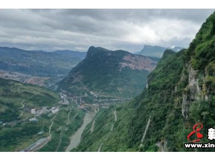 乘萊茵斜行電梯，體驗0-90度隧道穿梭！