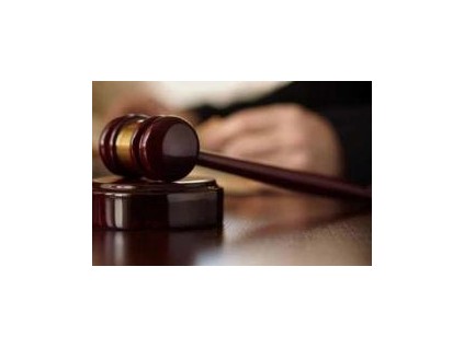 乘坐公共場所自動扶梯摔倒受傷，擔責應由哪方負責？