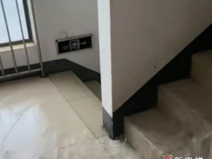 柳州這個電梯變“水簾洞”,事到如今，是誰的責任？花誰的錢？！