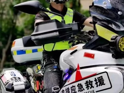 這么拉風(fēng)的電梯搶修救援車，每個電梯人都需要配一輛！