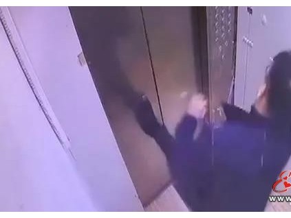 拖欠物業(yè)費致電梯卡被停用，劉某一怒之下方水淹電梯....被判刑一年