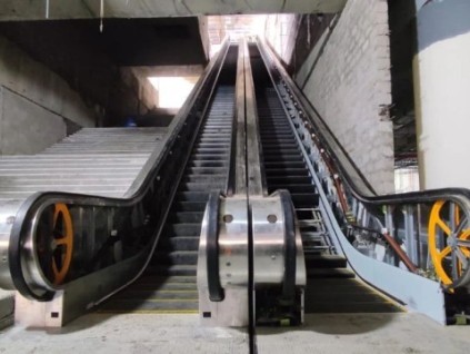 提升高度創(chuàng)印度之最！遠(yuǎn)大“智造”孟買(mǎi)地鐵“超級(jí)扶梯”完成主體安裝！