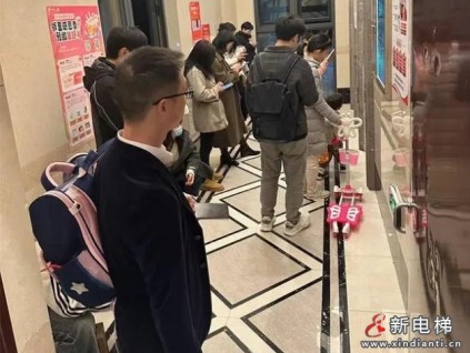 四川成都一住宅電梯3個月壞10次，上千人的出行?受到嚴重影響