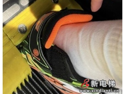 香港將軍澳扶手電梯夾男童腳后續(xù)，男童父親質(zhì)疑電梯出問題