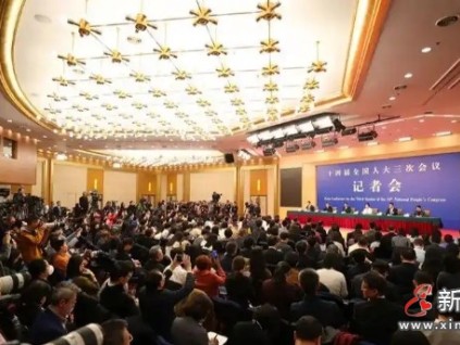 針對住建部提出的老舊小區(qū)加裝電梯推進(jìn)策略 居民意見統(tǒng)一難、資金與技術(shù)難題……