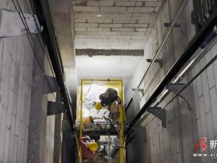 電梯更新拆舊是一項(xiàng)技術(shù)含量高、風(fēng)險系數(shù)大的特種作業(yè) 需專業(yè)團(tuán)隊(duì)規(guī)范操作