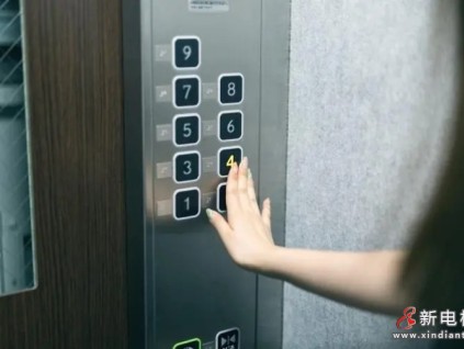 安徽亳州某小區(qū)14部“高齡”電梯換新，居民告別“驚魂上下樓”