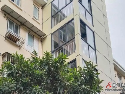 上海老小區(qū)加裝電梯引爭執(zhí)，調(diào)解時(shí)老人猝死，被告被判賠12萬