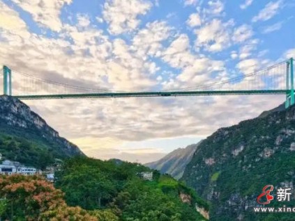 貴州花江峽谷電梯驚魂：游客被困兩小時，維權(quán)遭遇“踢皮球”