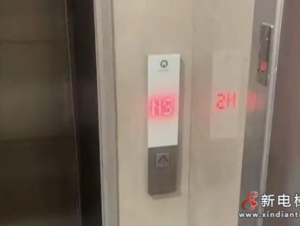 上海某小區(qū)電梯頻故障，業(yè)主憂安全盼更換，物業(yè)稱暫不必要