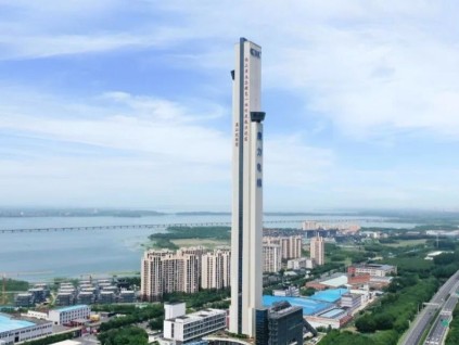 央視關(guān)注《智慧電梯“會(huì)思考” 安全守護(hù)有溫度》